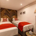 Palace District Luxury Apartment